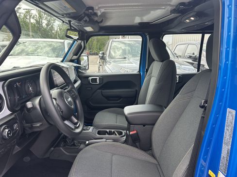 New 2026 Jeep Gladiator Sport AWD/4WD image 24