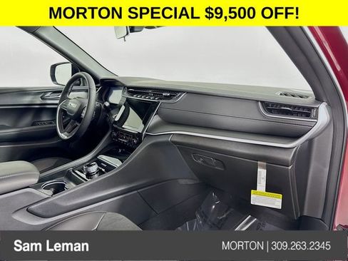 New 2025 Jeep Grand Cherokee L Altitude image 30