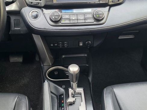 Used 2018 Toyota RAV4 Limited w/ All Weather Liner Package AWD/4WD image 17