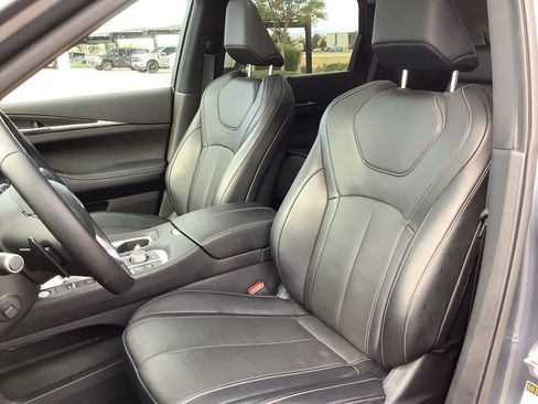 Used 2023 INFINITI QX60 Sensory w/ Cargo Package AWD/4WD image 9