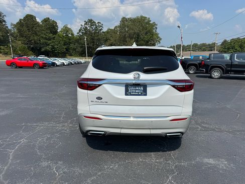 Used 2020 Buick Enclave Premium w/ Surround and Sites Package image 7