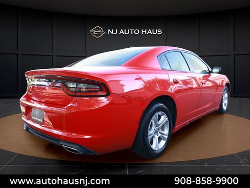 Used 2022 Dodge Charger SXT RWD image 14