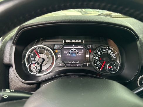 Used 2022 RAM 2500 Big Horn w/ Level C Equiment Group AWD/4WD image 23