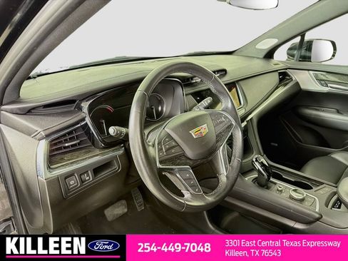 Used 2021 Cadillac XT5 Premium Luxury FWD image 11