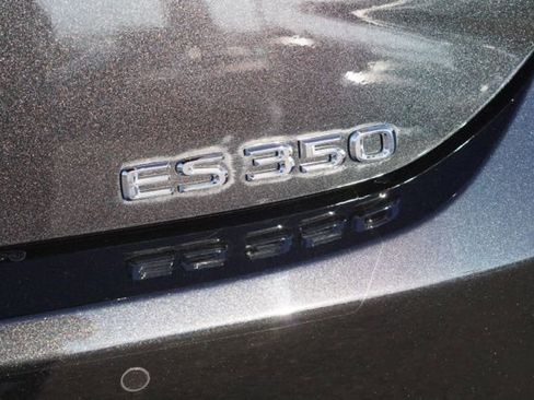 Used 2024 Lexus ES 350 w/ Premium Package image 9