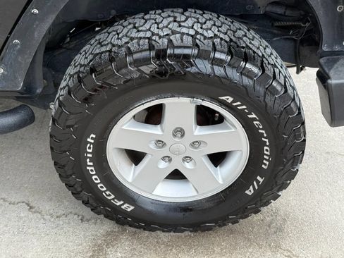 Used 2018 Jeep Wrangler Sport AWD/4WD image 32