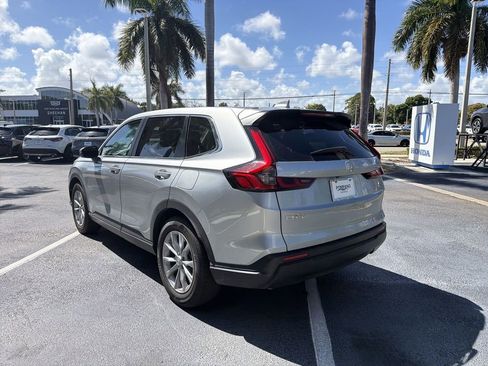 Certified 2025 Honda CR-V EX image 6