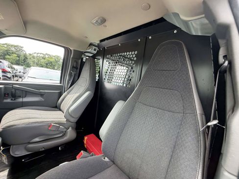 Used 2022 Chevrolet Express 2500 w/ Driver Convenience Package RWD image 14