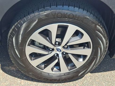 Certified 2025 Subaru Outback Premium AWD/4WD image 8