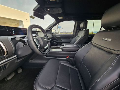 New 2025 Ford Expedition Platinum w/ Stealth Performance Package AWD/4WD image 11
