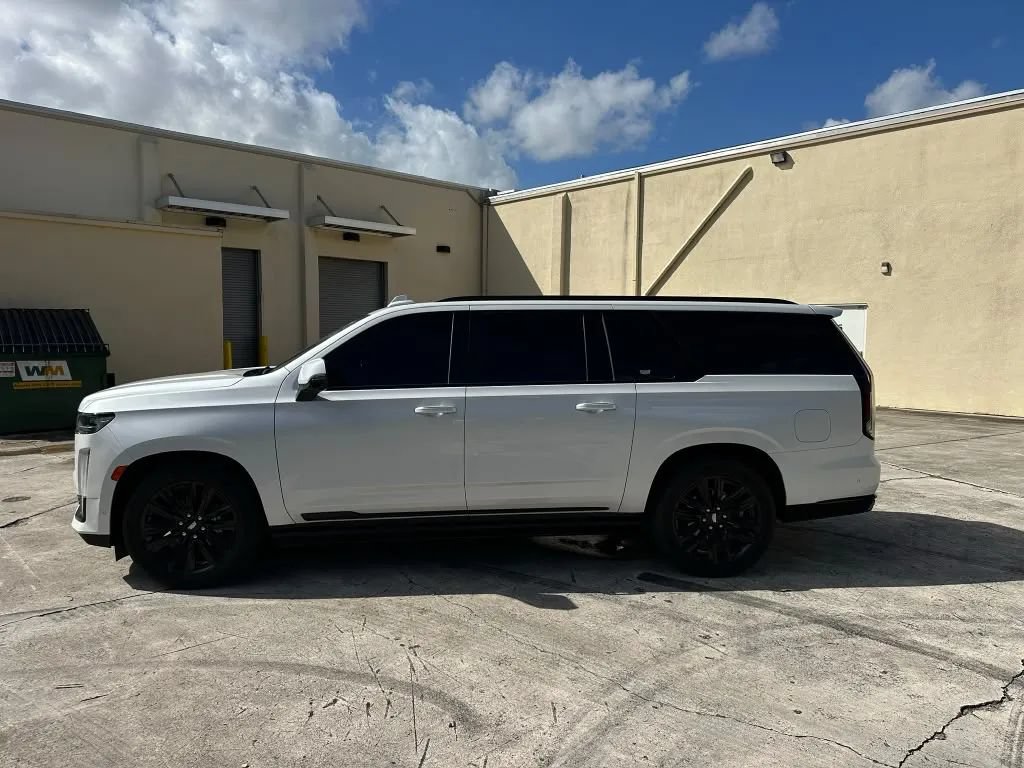 Used 2021 Cadillac Escalade ESV Sport w/ Driver Assist Tech Package RWD image 8