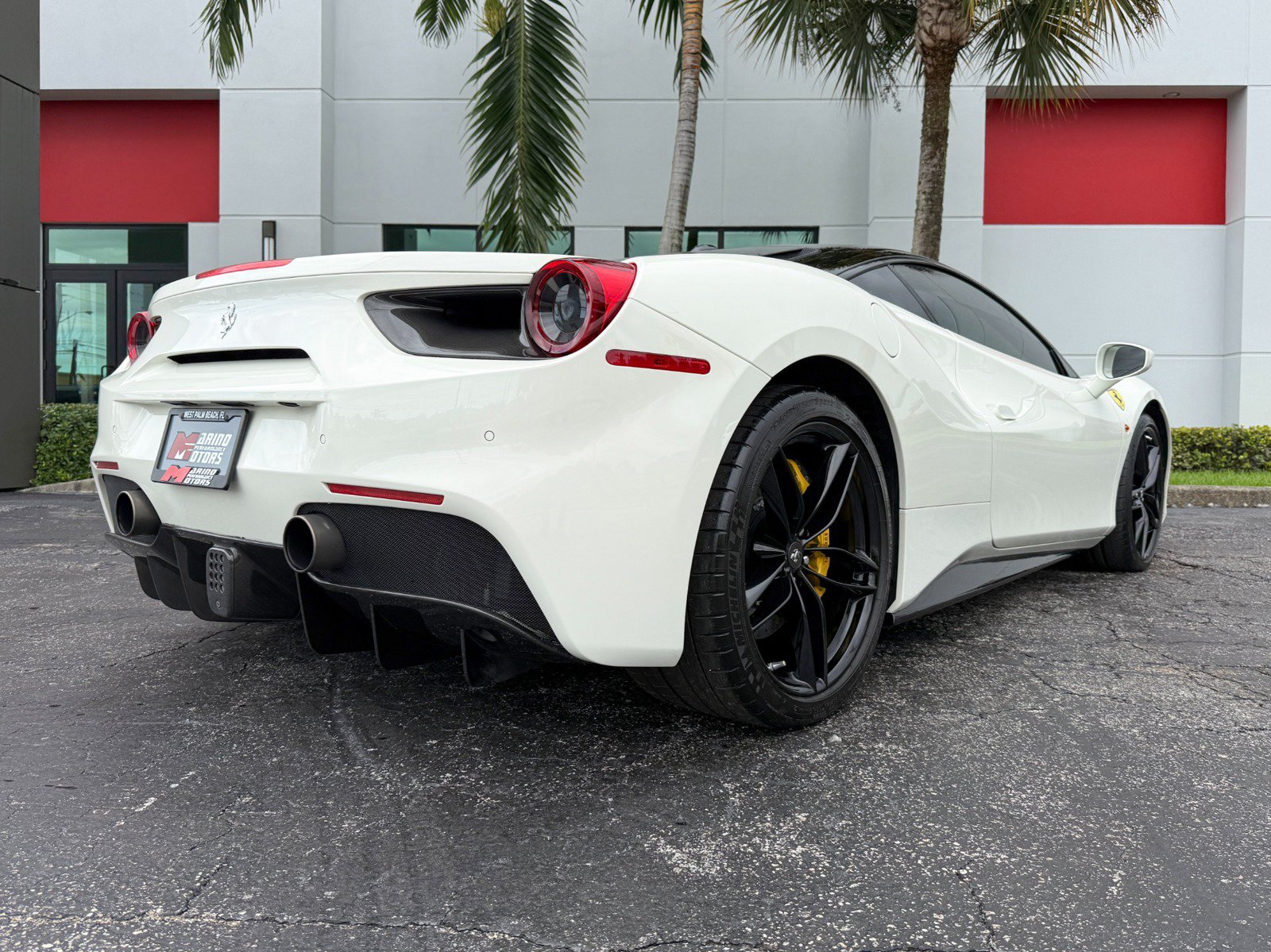 Used 2016 Ferrari 488 GTB RWD image 23