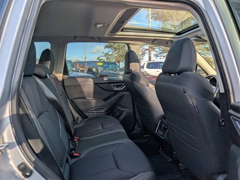 Used 2023 Subaru Forester Premium image 18