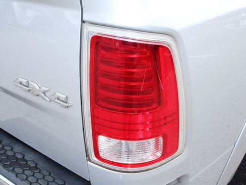 Used 2017 RAM 1500 Laramie w/ Convenience Group AWD/4WD image 10