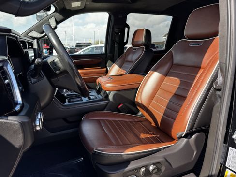 Used 2024 GMC Sierra 3500 Denali Ultimate image 30