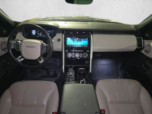 Used 2018 Land Rover Discovery HSE AWD/4WD image 9