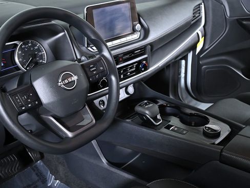 Certified 2025 Nissan Rogue S image 11