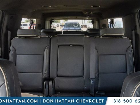 Used 2024 GMC Yukon XL SLT AWD/4WD image 20