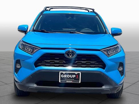 Used 2020 Toyota RAV4 XLE w/ Convenience Package FWD image 4