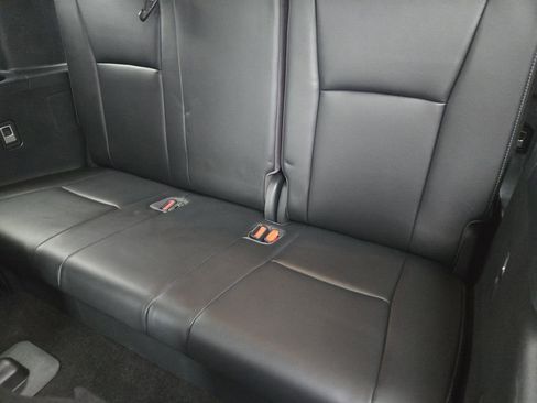 Used 2023 Toyota Highlander Platinum image 33