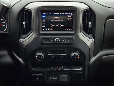 Used 2023 Chevrolet Silverado 2500 Custom w/ Custom Convenience Package image 16