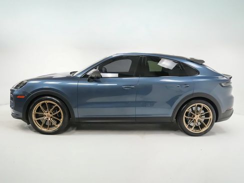 Certified 2026 Porsche Cayenne Turbo GT AWD/4WD image 2
