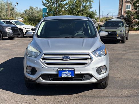 Used 2017 Ford Escape SE FWD image 6