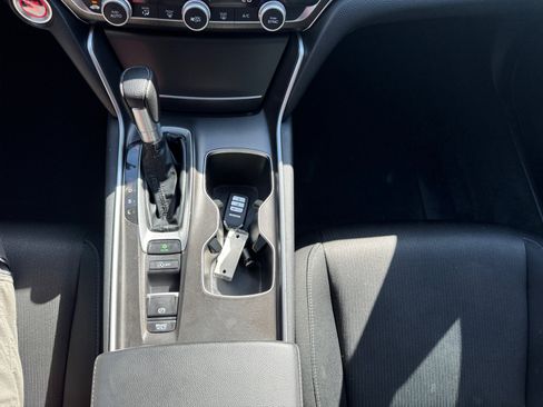 Used 2022 Honda Accord LX image 14