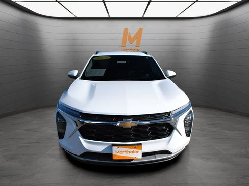 Used 2024 Chevrolet Trax LT w/ Driver Confidence Package FWD image 6