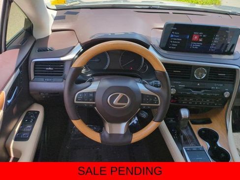 Certified 2020 Lexus RX 350L Premium w/ Premium Package AWD/4WD image 15