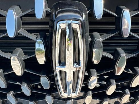 New 2025 Lincoln Corsair Reserve image 7