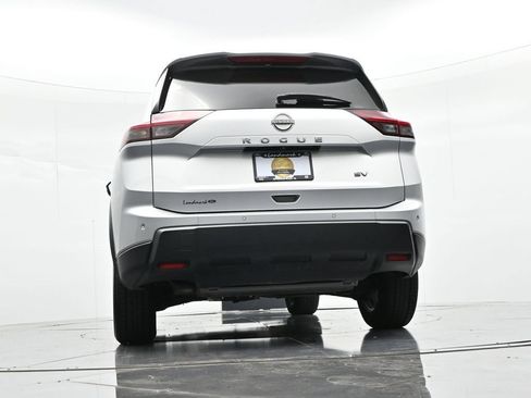 Used 2024 Nissan Rogue SV FWD image 19
