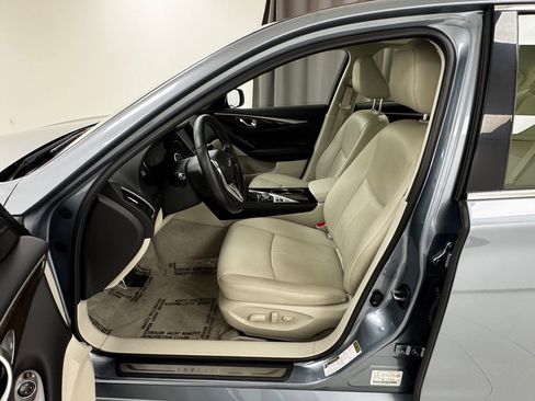 Used 2019 INFINITI Q50 Luxe w/ Essential Package (3.0T Luxe) image 10