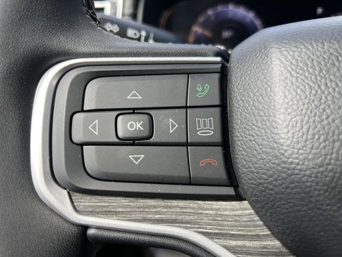 Used 2023 Jeep Wagoneer Series II AWD/4WD image 28