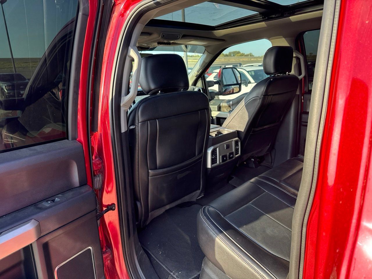 Used 2020 Ford F450 Lariat w/ Lariat Ultimate Package AWD/4WD image 6