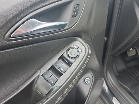 Certified 2023 Buick Encore GX Select AWD/4WD image 13