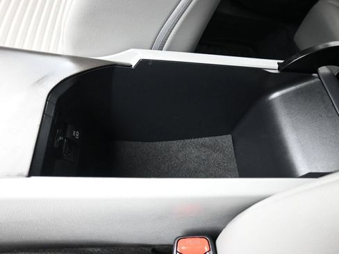 Used 2023 Toyota Camry SE FWD image 22