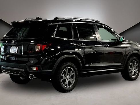 Used 2025 Honda Passport TrailSport image 6