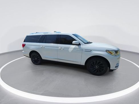 Used 2021 Lincoln Navigator L Reserve AWD/4WD image 5