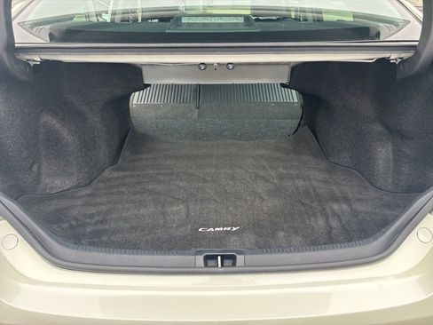 Used 2015 Toyota Camry SE image 37