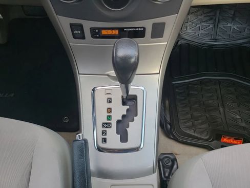 Used 2011 Toyota Corolla LE FWD image 15