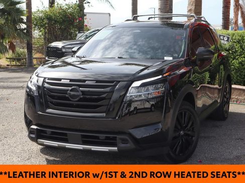 Used 2024 Nissan Pathfinder SL w/ SL Premium Package FWD image 4