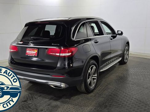 Used 2019 Mercedes-Benz GLC 300 4MATIC w/ Premium Package image 7