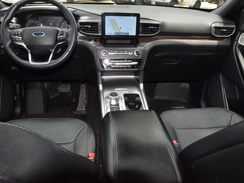 Used 2020 Ford Explorer Limited RWD image 17