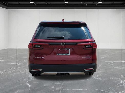 Used 2024 Toyota Grand Highlander AWD Hybrid image 4
