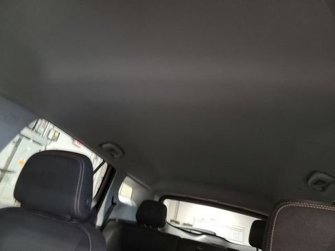 Certified 2019 GMC Terrain SLE w/ Driver Convenience Package image 18