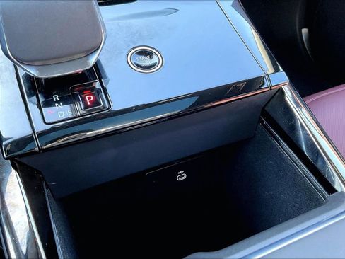 Used 2025 Land Rover Range Rover Sport Dynamic SE image 15