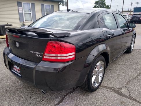 Used 2010 Dodge Avenger R/T w/ Navigation & Sound Group I image 7