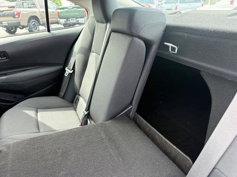 Used 2023 Toyota Corolla LE FWD image 9