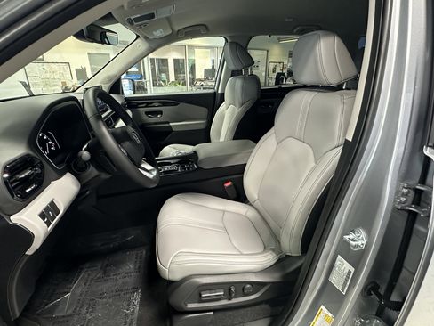 New 2025 Honda Pilot EX-L image 10